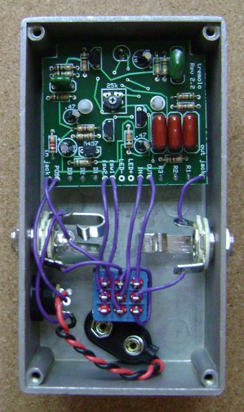 'Shakin' All Over' BYOC Tremolo Pedal - gut shot